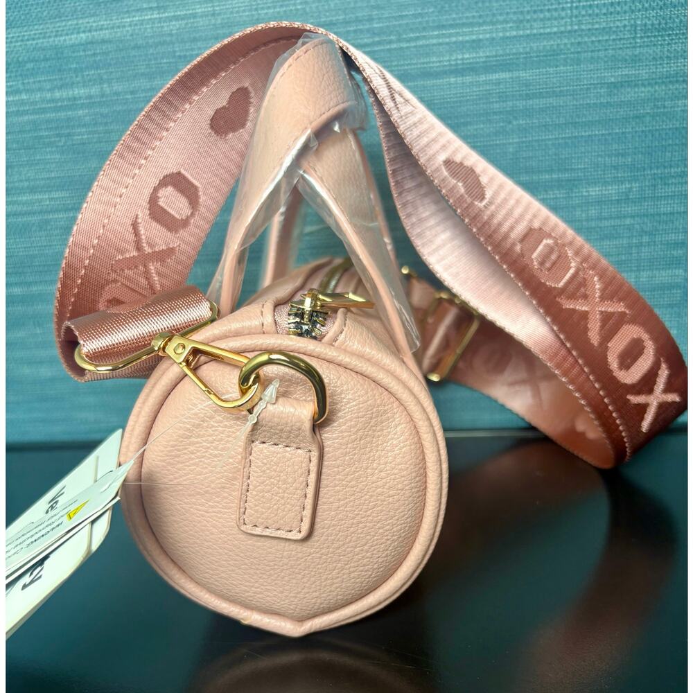 NWT - XOXO Mini Pink Barrel Bag - Vegan Leather - Picture 6 of 8